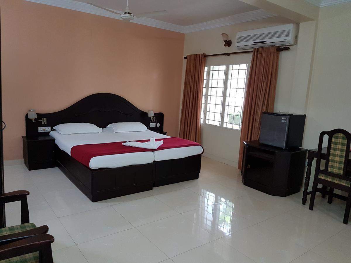 Casa Linda Hotel Kochi Exteriör bild