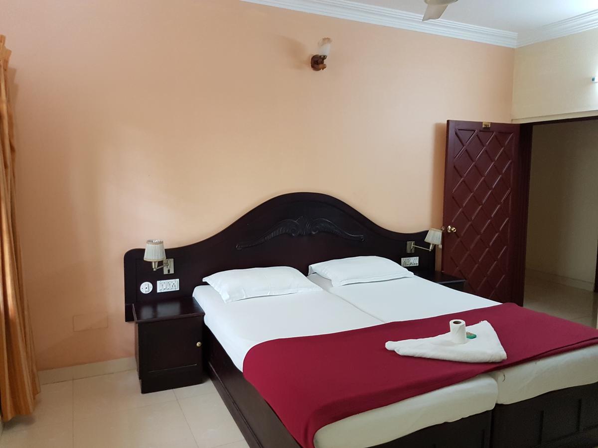 Casa Linda Hotel Kochi Exteriör bild