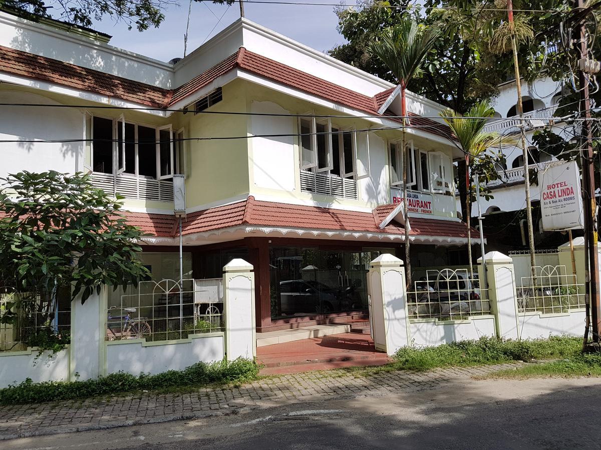 Casa Linda Hotel Kochi Exteriör bild